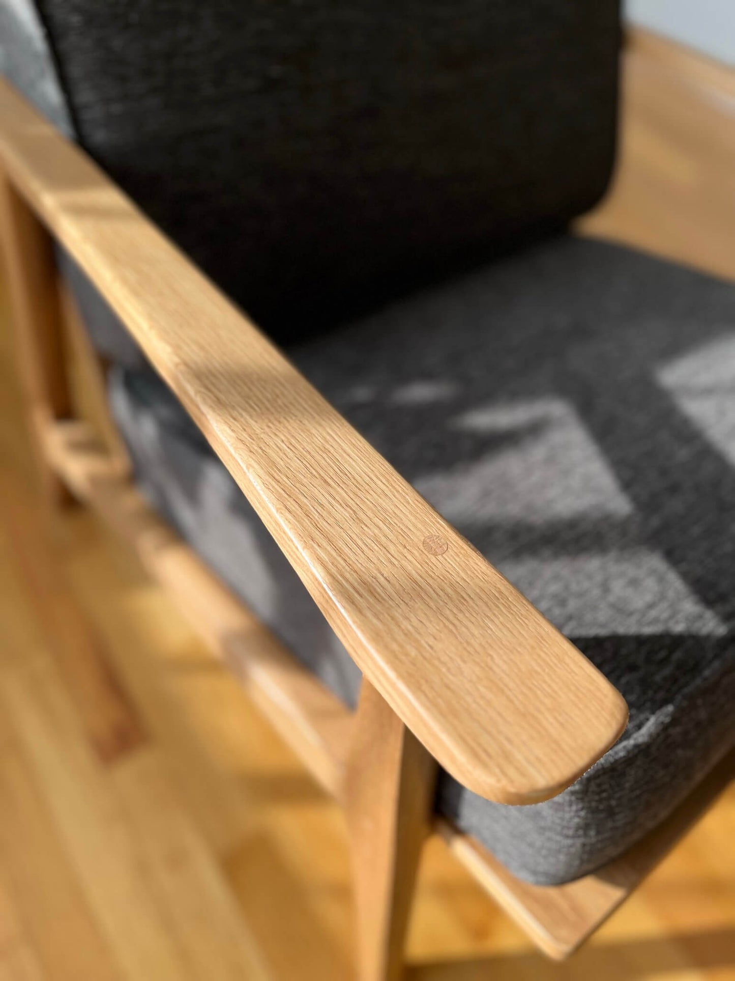 Louis Lounge Chair - Oak - Gray