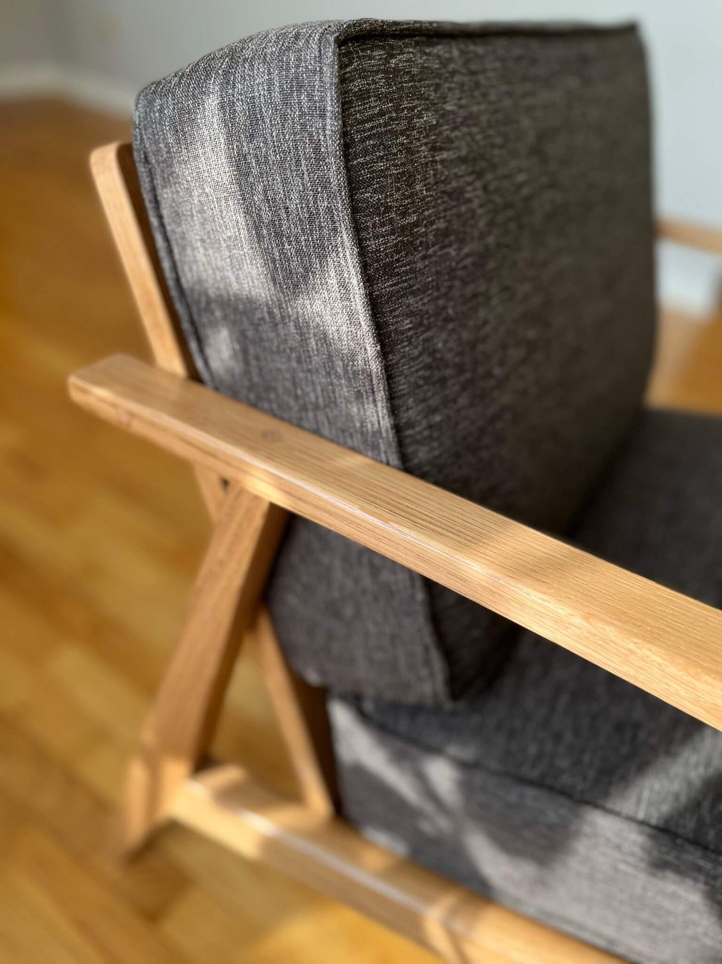 Louis Lounge Chair - Oak - Gray
