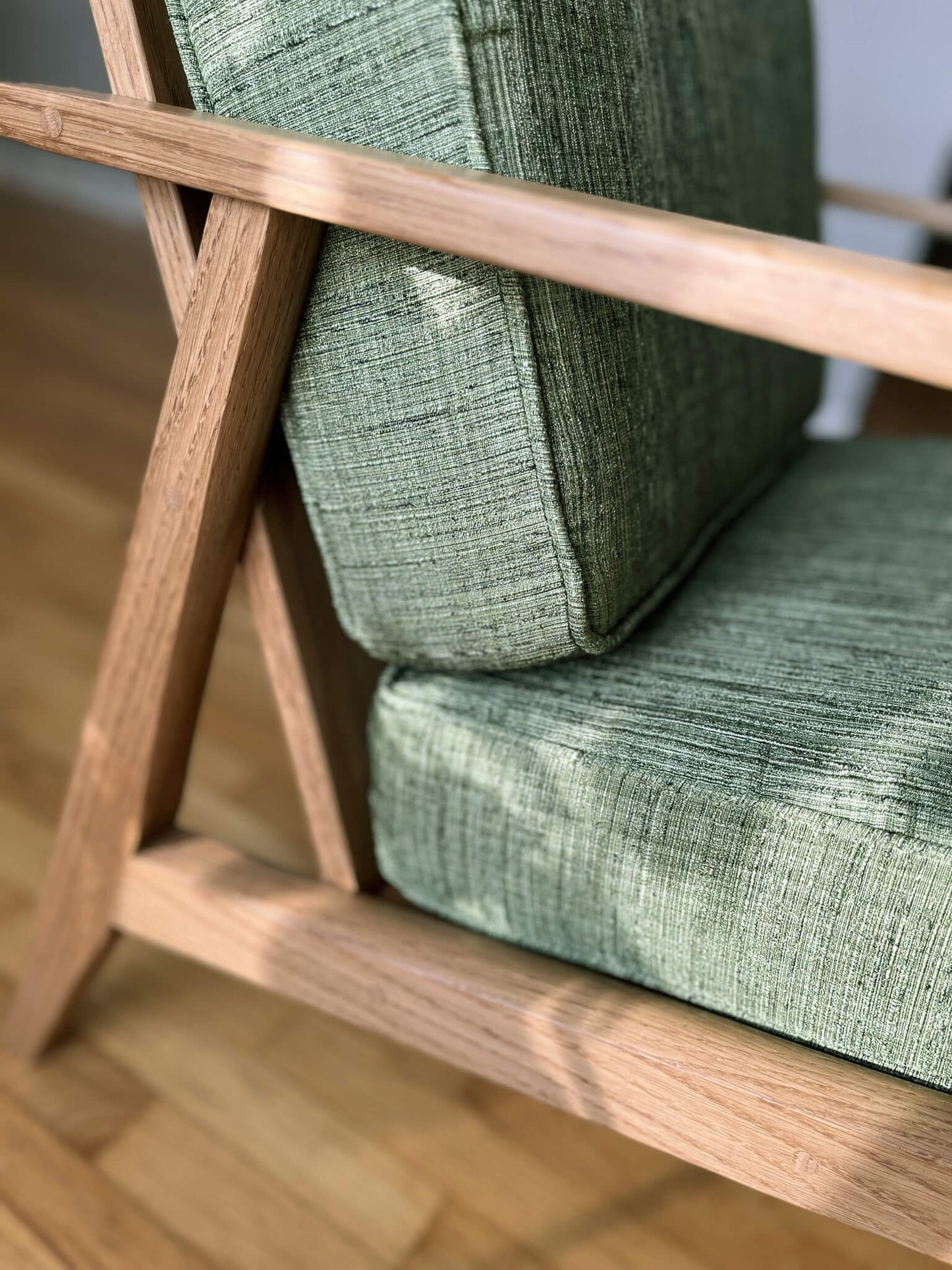 Louis Lounge Chair - Oak - Green