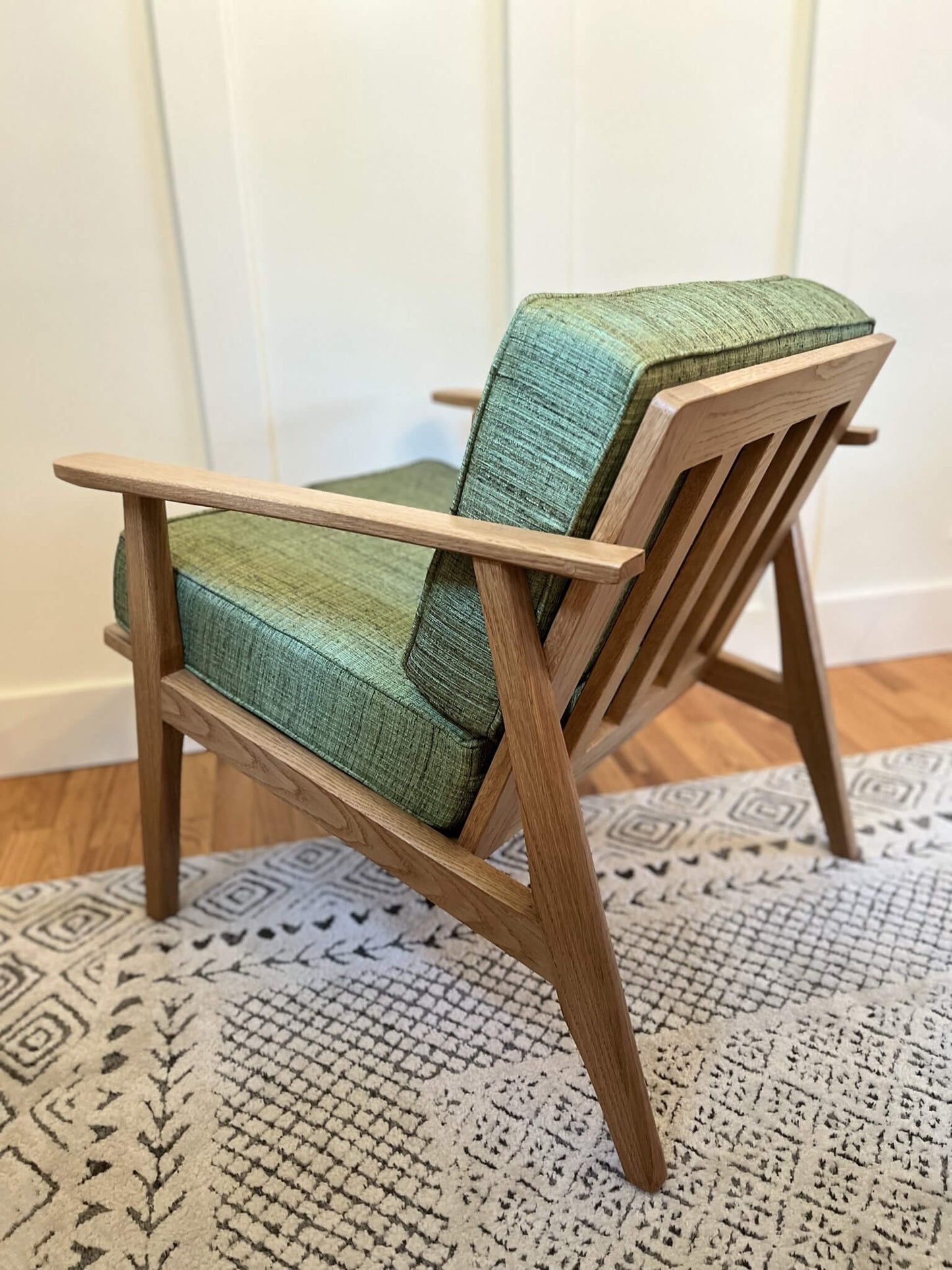 Louis Lounge Chair - Oak - Green